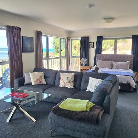 Apartamento Tree House Taieri Mouth Exterior foto