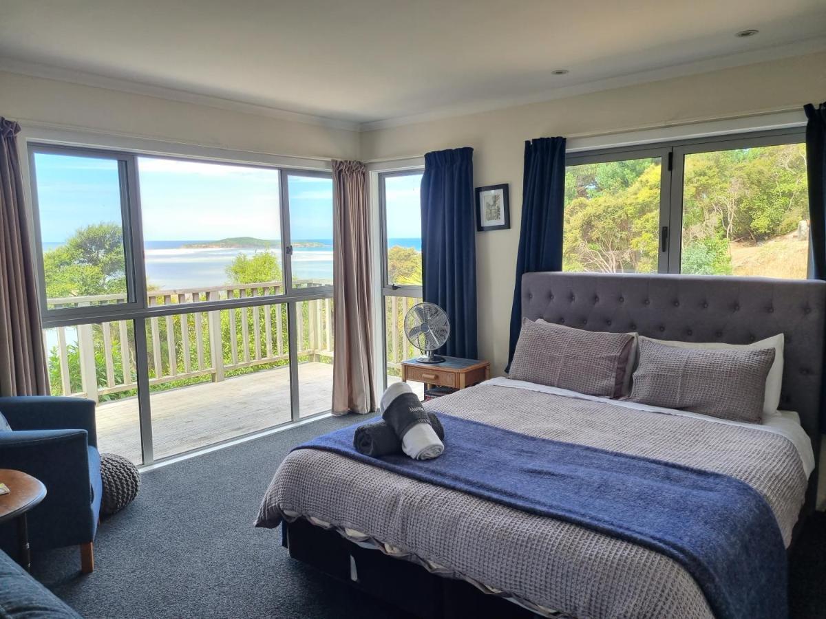 Apartamento Tree House Taieri Mouth Exterior foto